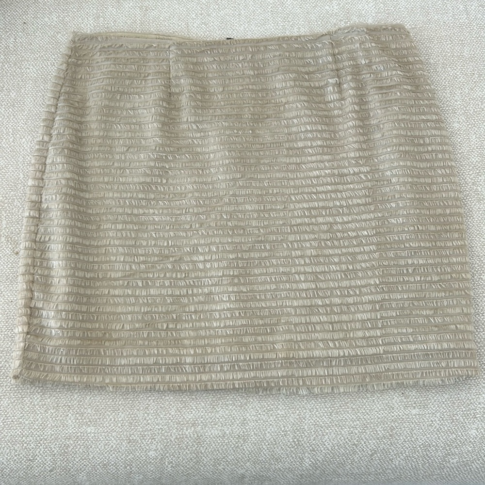 ✨✨Alice + Olivia champagne shimmer mini skirt. size 4.